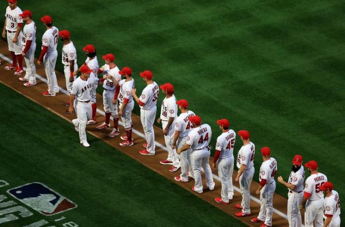 Los Angeles Angels of Anaheim vs. Cleveland Indians